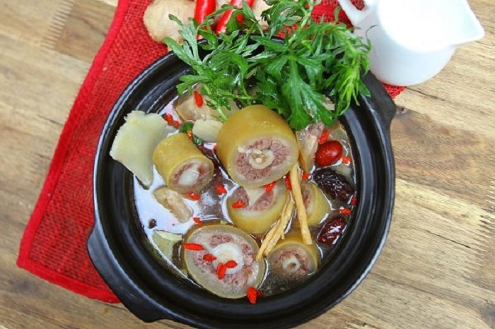 Giới thiệu về món đuôi bò hầm thuốc bắc