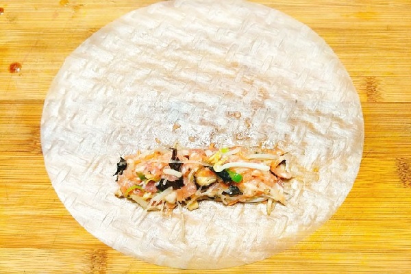 Chọn bánh đa nem ngon thì món ăn mới giòn thơm, đúng vị